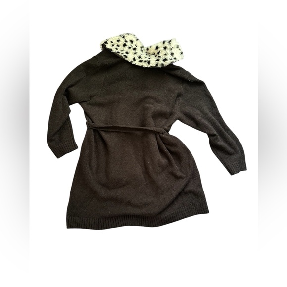 Torrid x Disney Villains Cruella De Vil Black Faux Fur Self-Tie Cardigan 3X EUC - Picture 6 of 8